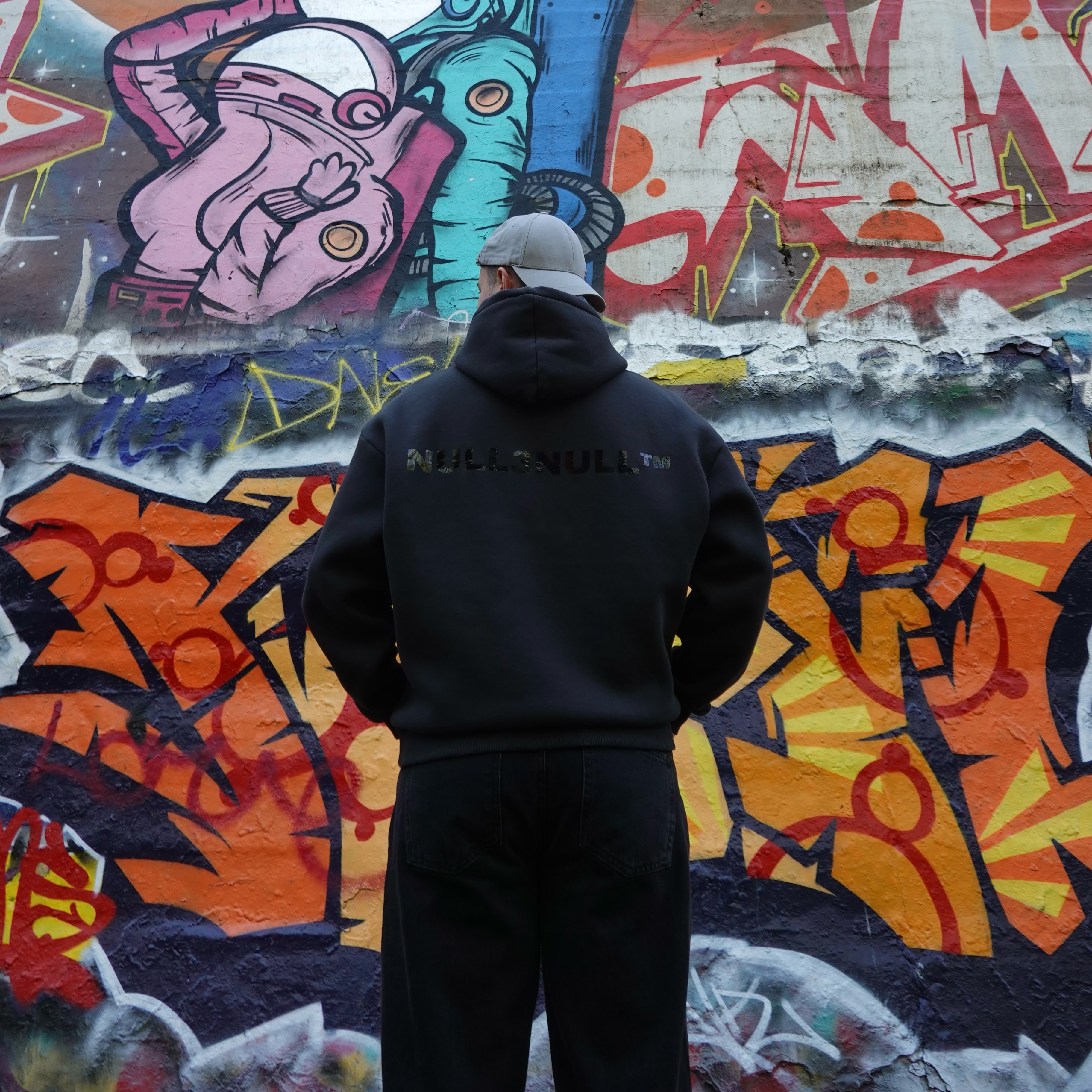 HOODIE SCHWARZ